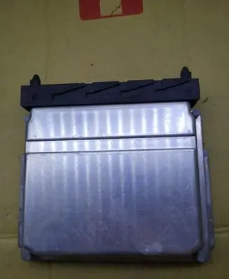Volvo S80 Engine control unit/module 30637733A