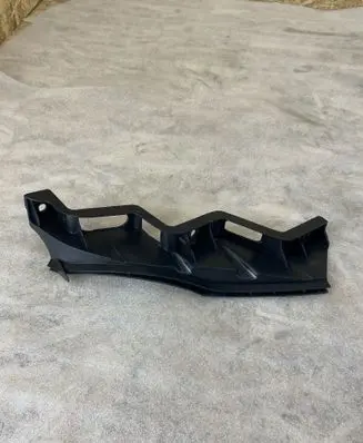 Volkswagen PASSAT B6 Front bumper mounting bracket 3C0807889