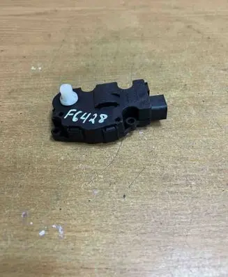 Land Rover Range Rover Evoque L538 Intake manifold valve actuator/motor 410475520 F6428