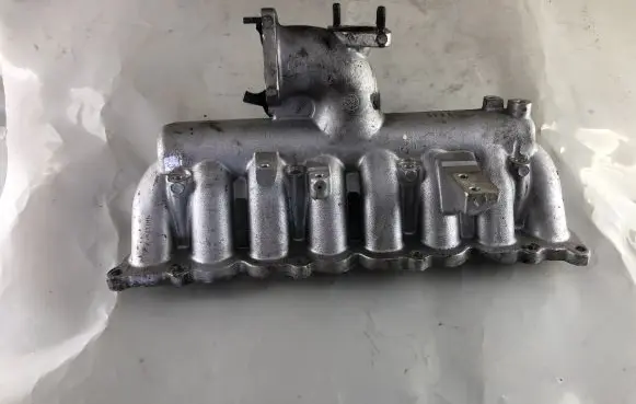 KIA Sorento Intake manifold