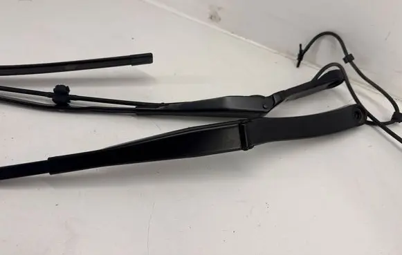 Tesla Model 3 Front wiper blade arm 162168300B 162168600B 162168700B