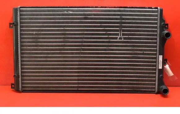 Volkswagen Golf Plus Coolant radiator 1K0121253BB