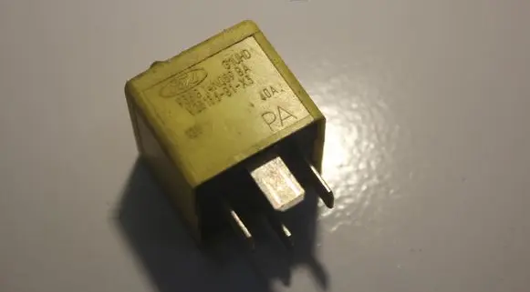 Ford Mondeo MK II Other relay 93BG14N089BA