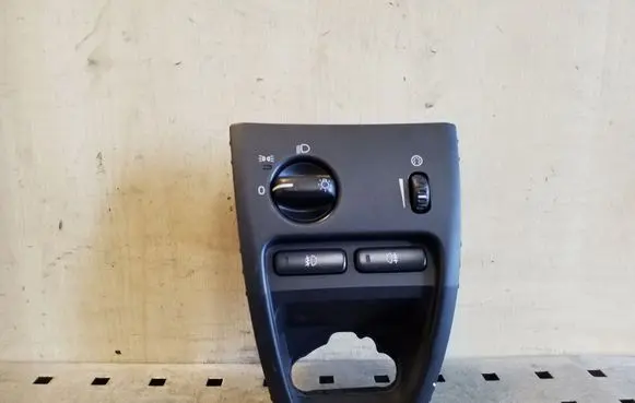 Volvo XC90 Light switch 30739302