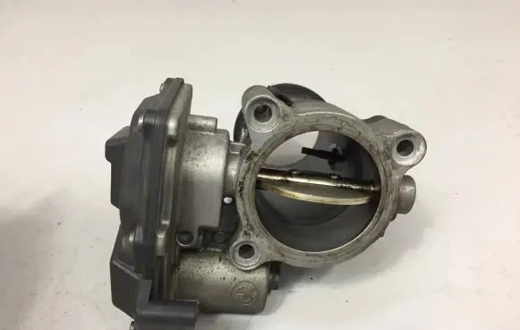 BMW 6 F12 F13 Throttle valve 7810752
