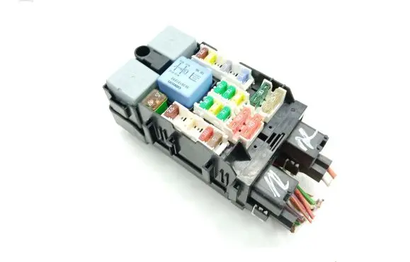 Citroen C4 II Picasso Fuse module 9665492680