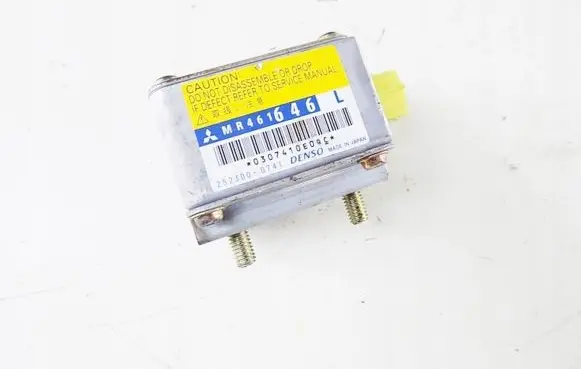 Mitsubishi Pajero Airbag control unit/module MR461646