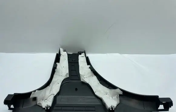 (B) pillar trim (bottom)