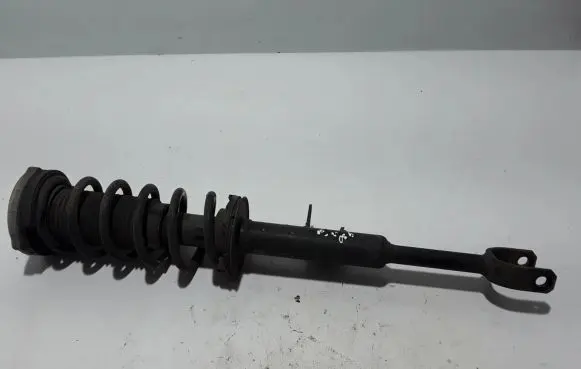 BMW 5 G30 G31 Front shock absorber/damper 6866592