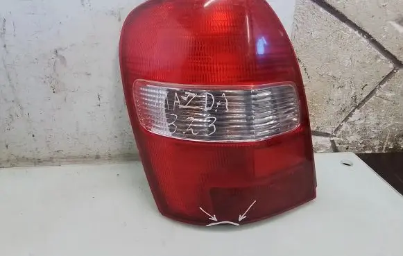Mazda 323 Rear/tail lights