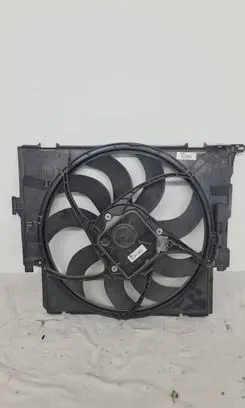 BMW 4 F36 Gran coupe Radiator cooling fan shroud 8641947