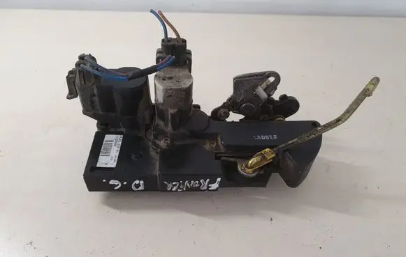 Opel Frontera B Rear door lock 16639860