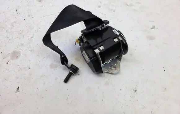 Jaguar XE Rear seatbelt 