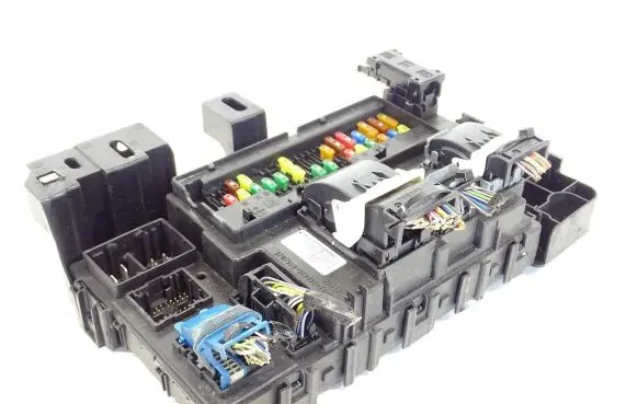 Ford Mustang VI Comfort/convenience module HR3T-15604