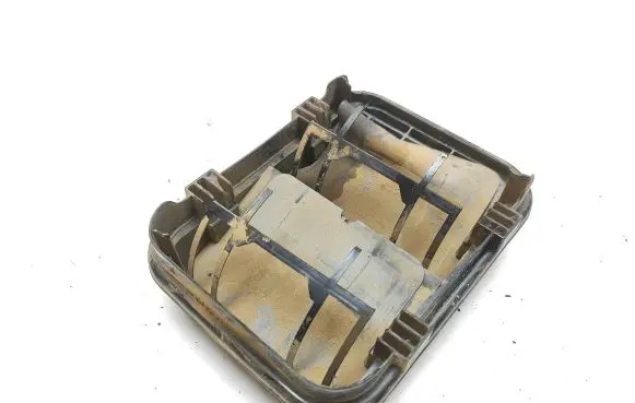 Renault Megane IV Quarter panel pressure vent 93862182