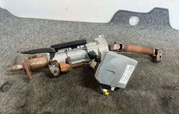 Ford Fiesta Steering wheel axle