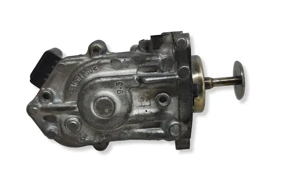 Toyota RAV 4 (XA40) EGR valve 73789110 8513132 201202ES