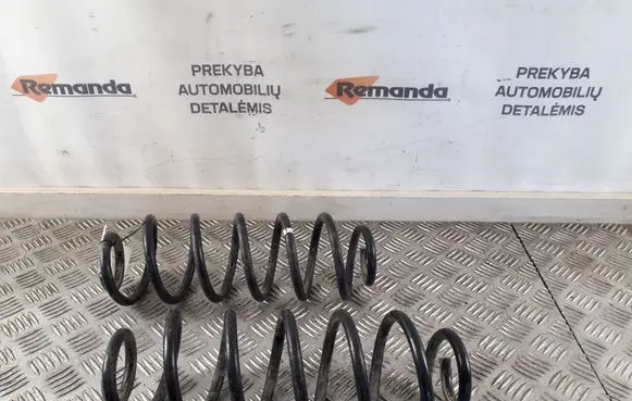 Volkswagen Golf V Rear coil spring