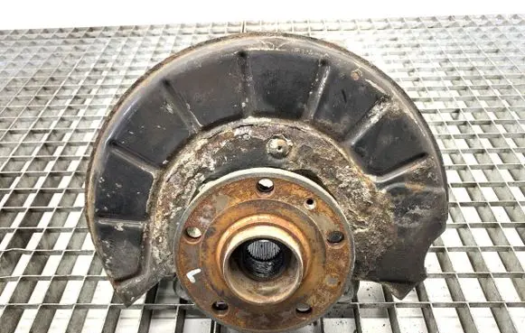 Volkswagen PASSAT B6 Front wheel hub spindle knuckle