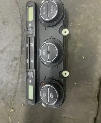 Volkswagen PASSAT B6 Climate control unit