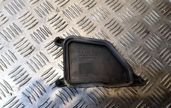 Audi Q7 4L Fuse box cover 7L0937576A