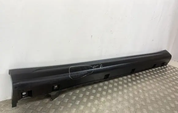 Suzuki SX4 S-Cross Sill 7723163T0