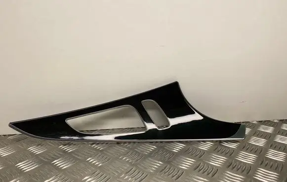 Audi A6 S6 C7 4G Front door trim bar 4G0867410