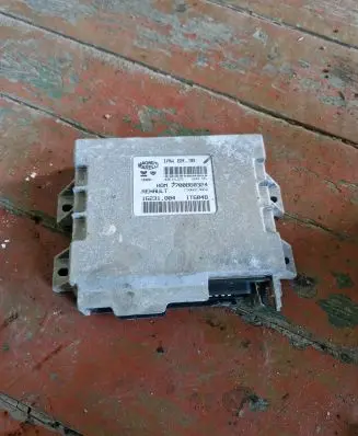 Renault Twingo I Engine control unit/module 7700860324