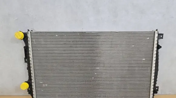 Audi A3 S3 8P Coolant radiator 5K0121253H 01112021 KW518002