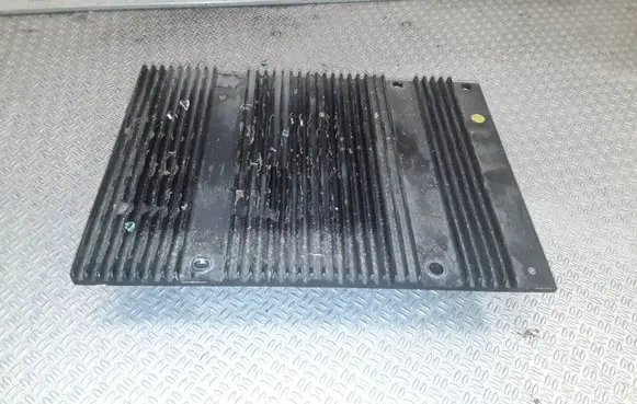 Volvo XC90 Sound amplifier 8673851