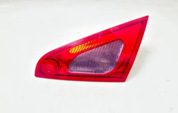 Mitsubishi Colt Tailgate rear/tail lights MN105626