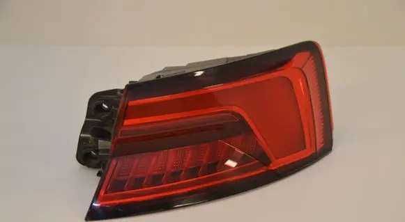 Audi A5 Rear/tail lights 8W6945092D
