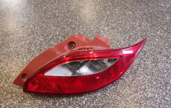 Mazda 2 Rear/tail lights