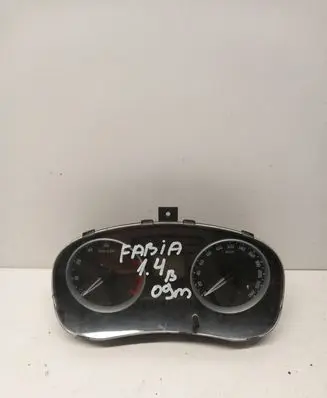 Skoda Fabia Mk2 (5J) Speedometer (instrument cluster) Z0H4699241 V2823466 20810