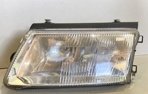 Volkswagen PASSAT B5 Headlight/headlamp