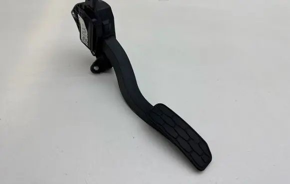 Jaguar XE Accelerator throttle pedal GX739F836AB