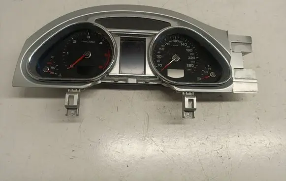 Audi Q7 4L Speedometer (instrument cluster) 4L0920932D
