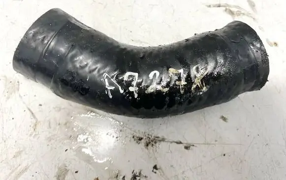 Toyota Avensis T220 Intercooler hose/pipe