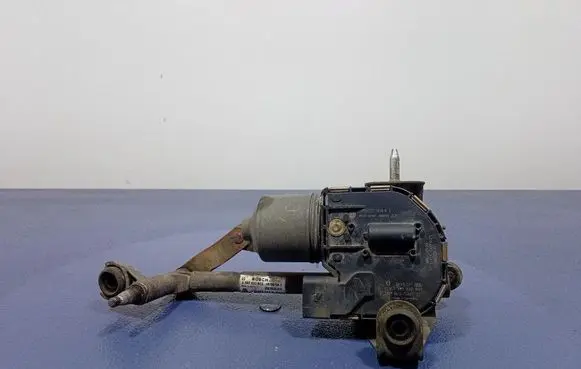 Volkswagen Cross Touran I Front wiper linkage and motor 1T0955024G