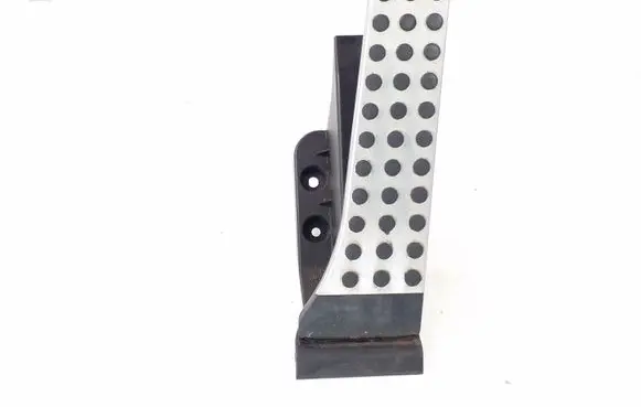 Mercedes-Benz E C207 W207 Accelerator throttle pedal A2043000204