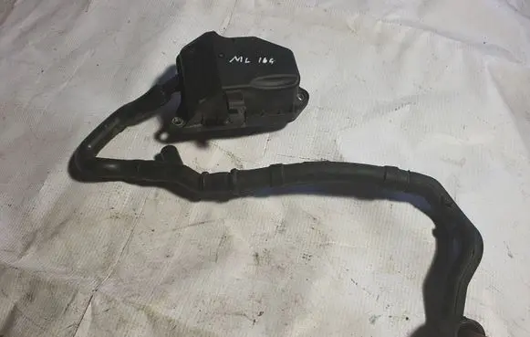 Mercedes-Benz ML W164 Breather/breather pipe/hose A2720160134 A2720181182