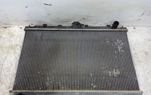 Nissan Almera Tino Coolant radiator