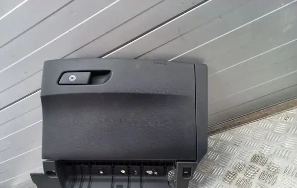 Audi A5 Glove box 8W1880302 8W7880302