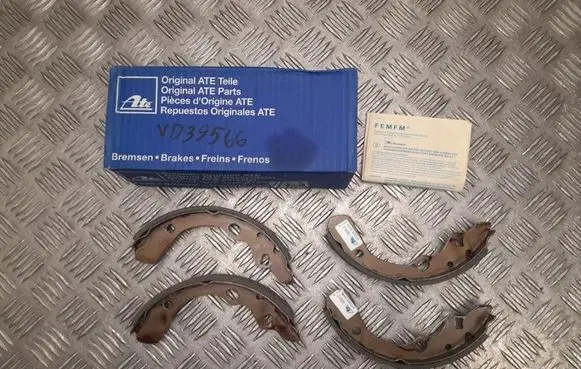 Mazda 323 F Brake pads (rear) 03013702392