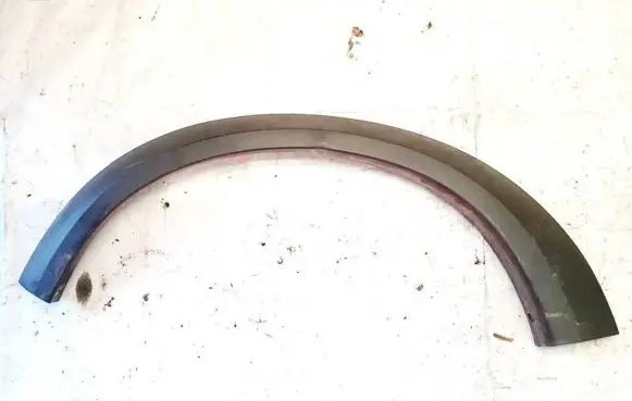 Volvo XC70 Front arch trim 31283104