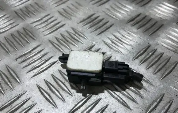 Renault Clio II Airbag deployment crash/impact sensor 8200529572 402676