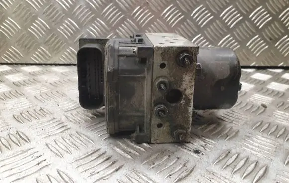 Skoda Fabia Mk1 (6Y) ABS Pump 6Q0614117E