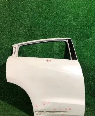 Honda HR-V Rear door