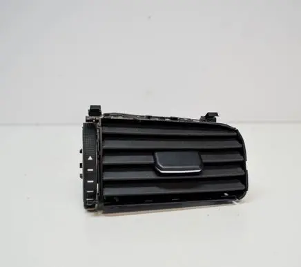 Volkswagen Jetta VI Dashboard air vent grill cover trim 5C6819704B