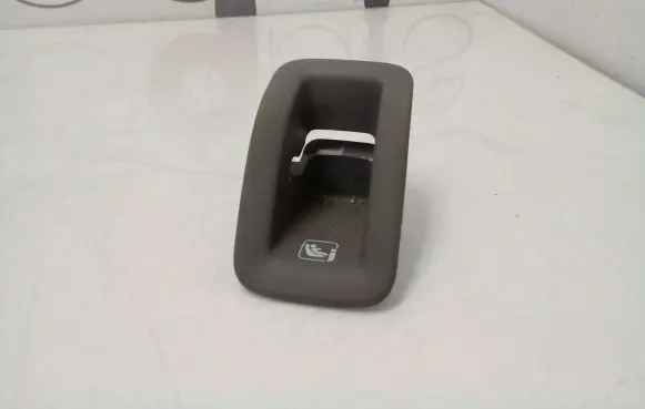 Audi e-tron ISOFIX cover 4KE887233